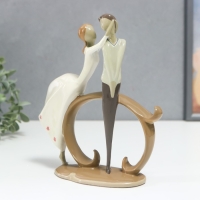 Сувенир полистоун "Ретро. Парочка. Романтика" 19х6х11,5 см Сувенир полистоун "Ретро. Парочка. Романтика" 19х6х11,5 см