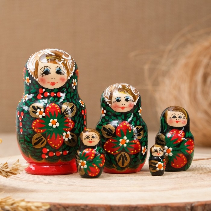 Матрёшка &laquo;Хохлома&raquo;, чёрный платок, красное платье, 5 кукольная, 10 см