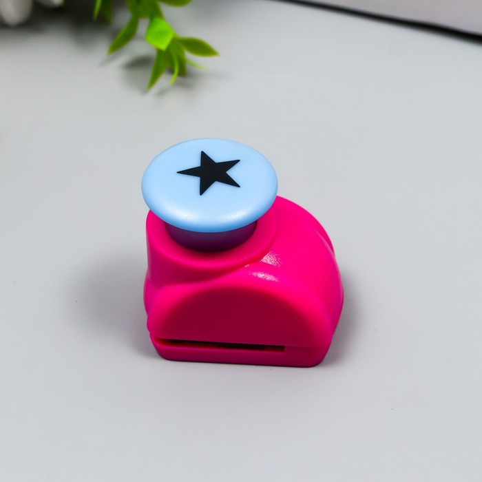 Набор фигурных дыроколов в сундучке (набор 8 шт) МИКС 17х19х4,5 см Набор фигурных дыроколов в сундучке (набор 8 шт) МИКС 17х19х4,5 см