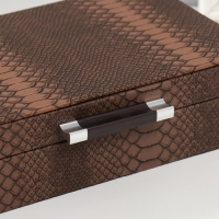 Шкатулка дерево кожзам "Кофейный питон" 25х15х6,5 см Шкатулка дерево кожзам "Кофейный питон" 25х15х6,5 см