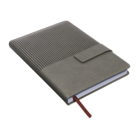 Ежедневник недатированный, А5, 140л, клетка, обл.кожзам, с хлястиком, Полоски серый Ежедневник недатированный, А5, 140л, клетка, обл.кожзам, с хлястиком, Полоски серый