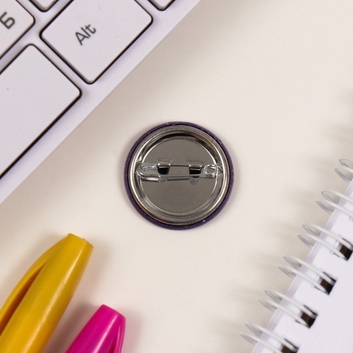 Значки закатные набор 8 шт d=25 мм "Сиреневые" 16,5х17 см