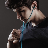 Наушники LuazON VBT 1.10 "Молния", вакуумные, микрофон, синие Наушники LuazON VBT 1.10 "Молния", вакуумные, микрофон, синие