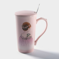 Кружка керамическая с крышкой и ложкой «Пышность бала», 300 мл, цвет МИКС Кружка керамическая с крышкой и ложкой «Пышность бала», 300 мл, цвет МИКС