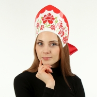 Кокошник &laquo;Розы на белом&raquo;