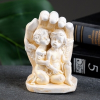 Фигура "Ангелочки в ладони" позолота, 10х6х5см Фигура "Ангелочки в ладони" позолота, 10х6х5см