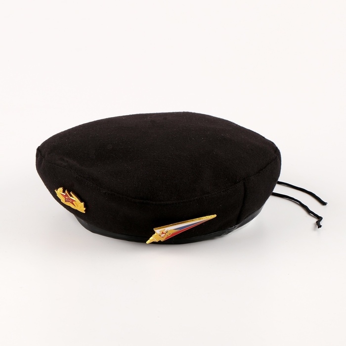 Карнавальный набор «Сильный солдат» чёрный берет, размер 54-56, значок, флажок Карнавальный набор «Сильный солдат» чёрный берет, размер 54-56, значок, флажок