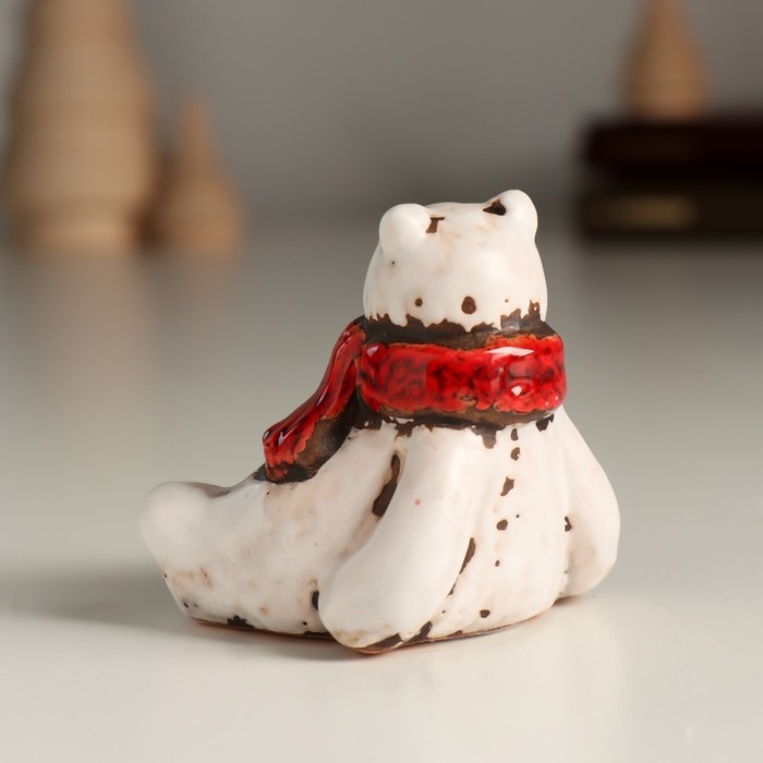 Сувенир керамика Сувенир керамика "Белый мишка в красном шарфике" 4,5х4,5х5 см