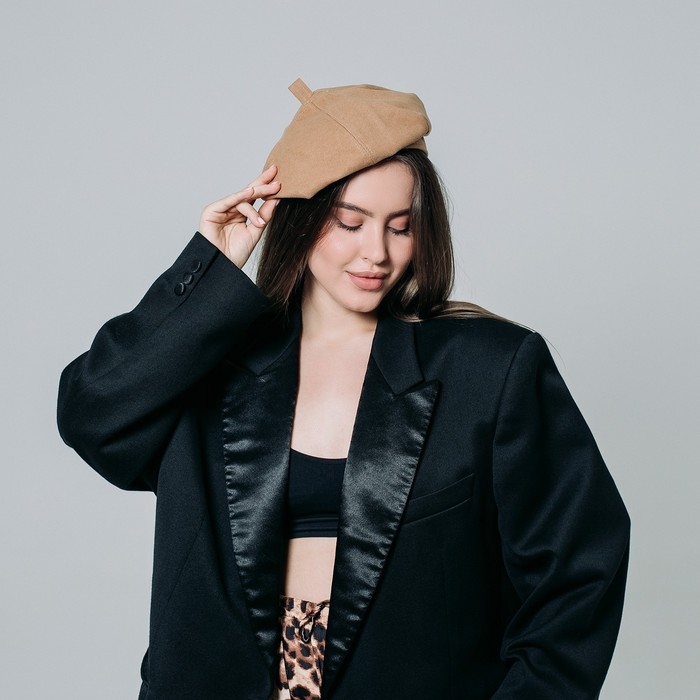 Берет, цвет песочный, р-р 56см Берет, цвет песочный, р-р 56см