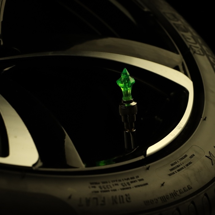 Светящийся колпачок на вентиль TORSO, набор 2 шт, микс