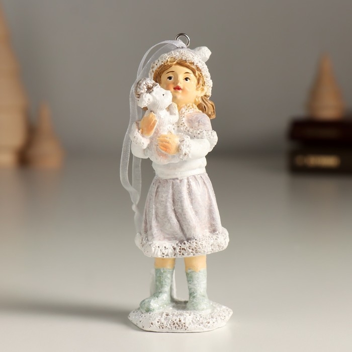 Сувенир полистоун подвеска "Малышка с любимцем в шапке" 4х4х10,5 см