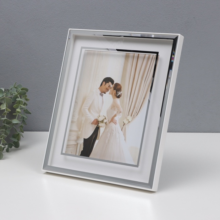 Фоторамка пластик на 1 фото 20х25 см "Лаконичный стиль" серебро бумага тиснение 26х2х31 см   1070502