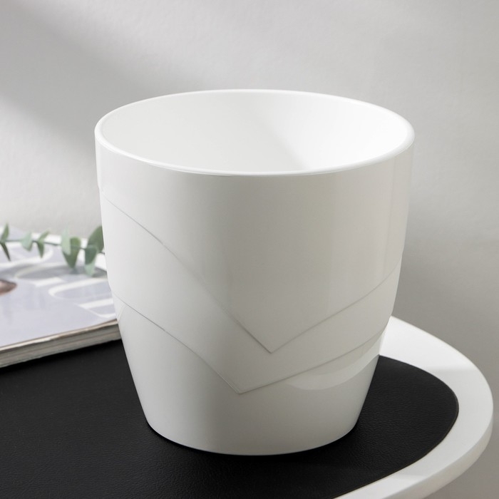 Кашпо для цветов со вставкой «Грация», 2,8 л, цвет белый Кашпо для цветов со вставкой «Грация», 2,8 л, цвет белый