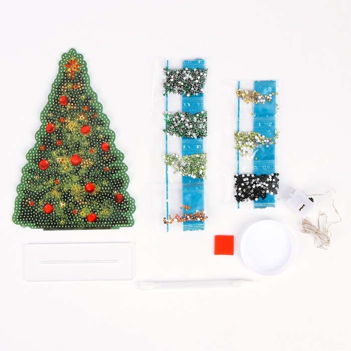 Алмазная мозаика на новый год с полным заполнением на фигурке «Ёлка», новогодний набор для творчества Алмазная мозаика на новый год с полным заполнением на фигурке «Ёлка», новогодний набор для творчества