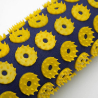 Комплект аппликаторов Azovmed: "Коврик" на мягкой подложке, 242 колючки, 41х60 см + &laquo;Валик&raquo;, 90 колючек, 38х10 см, сине-жёлтый