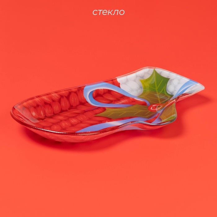 Блюдо новогоднее стеклянное сервировочное Доляна «Рукавица. Вязка», 22,5×14×2 см, цвет красный Блюдо новогоднее стеклянное сервировочное Доляна «Рукавица. Вязка», 22,5×14×2 см, цвет красный
