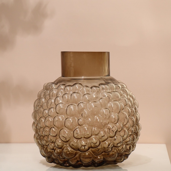 Ваза для цветов «Мальва» из темного прозрачного стекла 20 х 18 х 18 см Ваза для цветов «Мальва» из темного прозрачного стекла 20 х 18 х 18 см