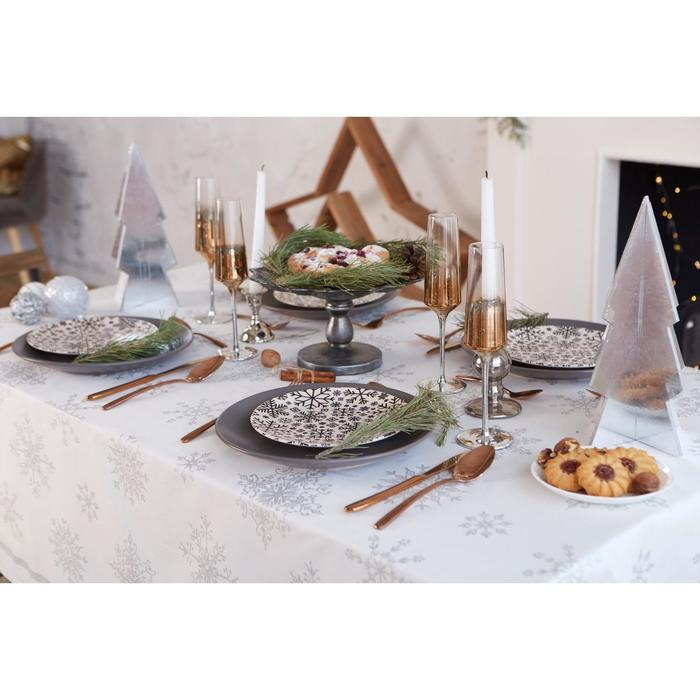 Скатерть "Этель" Серебряные снежинки 149х180+/- 3см, 100% хлопок, 190г/м2