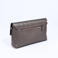 Сумка-клатч на магните, длинный ремень, цвет бронзовый Сумка-клатч на магните, длинный ремень, цвет бронзовый