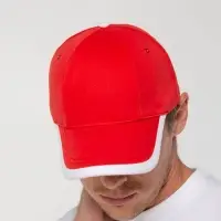 Бейсболка Honor, красная с белым кантом Бейсболка Honor, красная с белым кантом