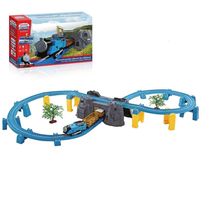 Железная дорога «Скорый поезд», работает от батареек, световые и звуковые эффекты Железная дорога «Скорый поезд», работает от батареек, световые и звуковые эффекты