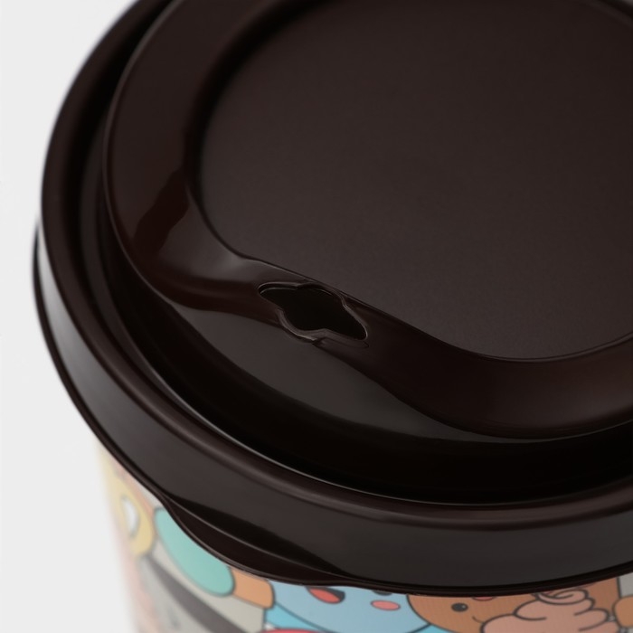 Стакан пластиковый с крышкой «IZI-GO», 550 мл, 9,3×9,1×15,8 см, декор МИКС, цвет тёмно-коричневый Стакан пластиковый с крышкой «IZI-GO», 550 мл, 9,3×9,1×15,8 см, декор МИКС, цвет тёмно-коричневый