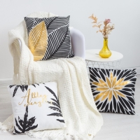 Наволочка декоративная Этель &laquo;Листья&raquo; 42 х 42 см, велюр