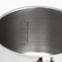 Ковш из нержавеющей стали &laquo;Базис&raquo;, 950 мл, d=14 см, с мерной шкалой, металлическая ручка