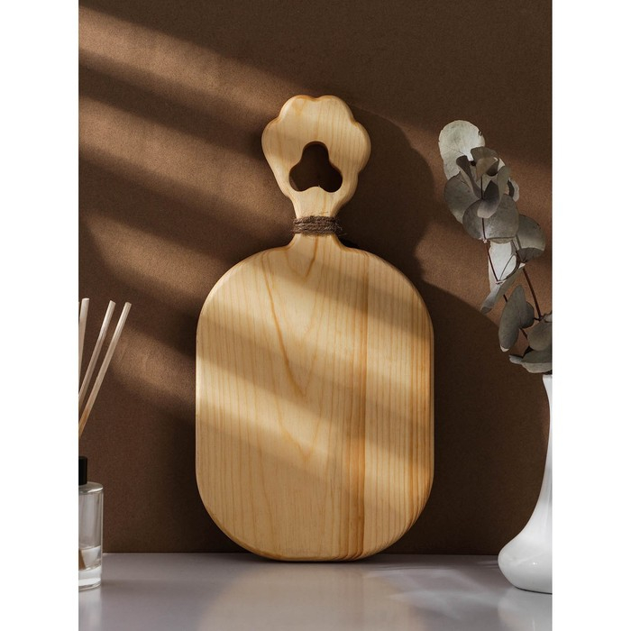 Доска разделочная авторская Adelica &laquo;Чудеса&raquo;, 33&times;17&times;2,5 см, цельный массив кедра, цвет молочный