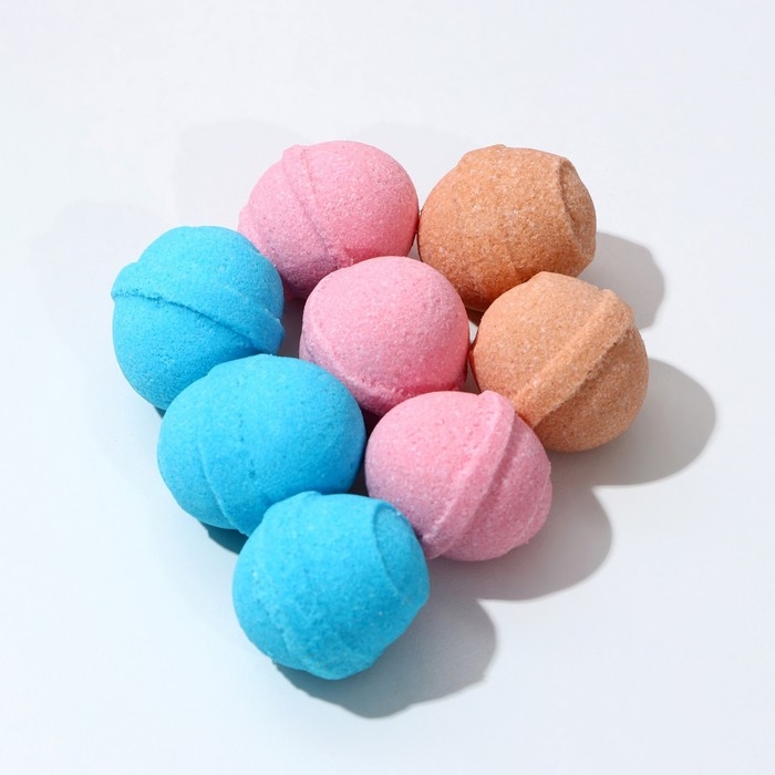 Подарочный набор косметики новогодний &laquo;С новым счастьем!&raquo;, бомбочки для ванны, 8 х 20 г, Новый Год