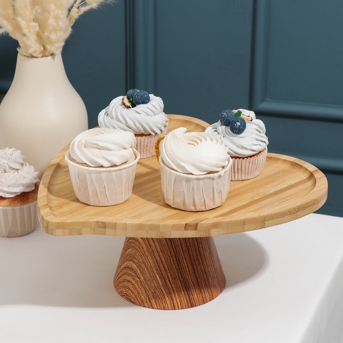 Блюдо для подачи на подставке Доляна &laquo;Сердце&raquo;, 27&times;27 см, бамбук