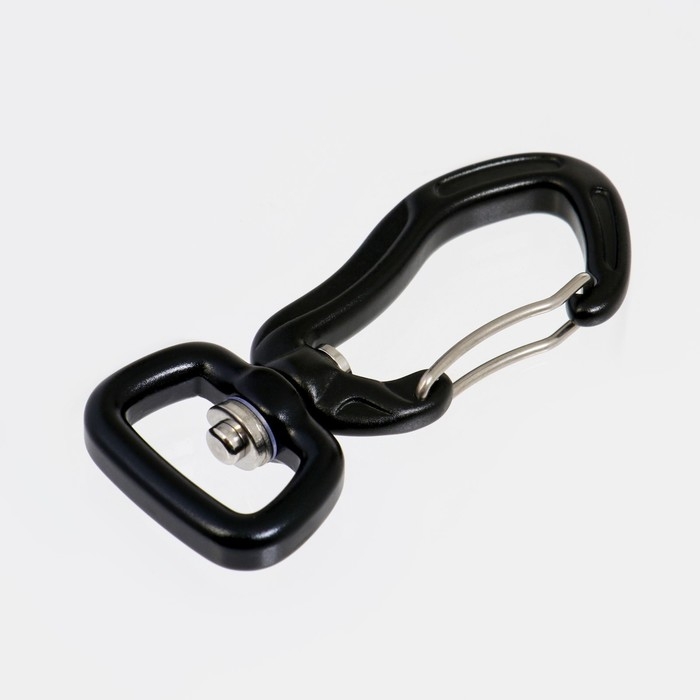 Карабин с защелкой и вертлюгом, 7х3 см, 400 кг, чёрный Карабин с защелкой и вертлюгом, 7х3 см, 400 кг, чёрный