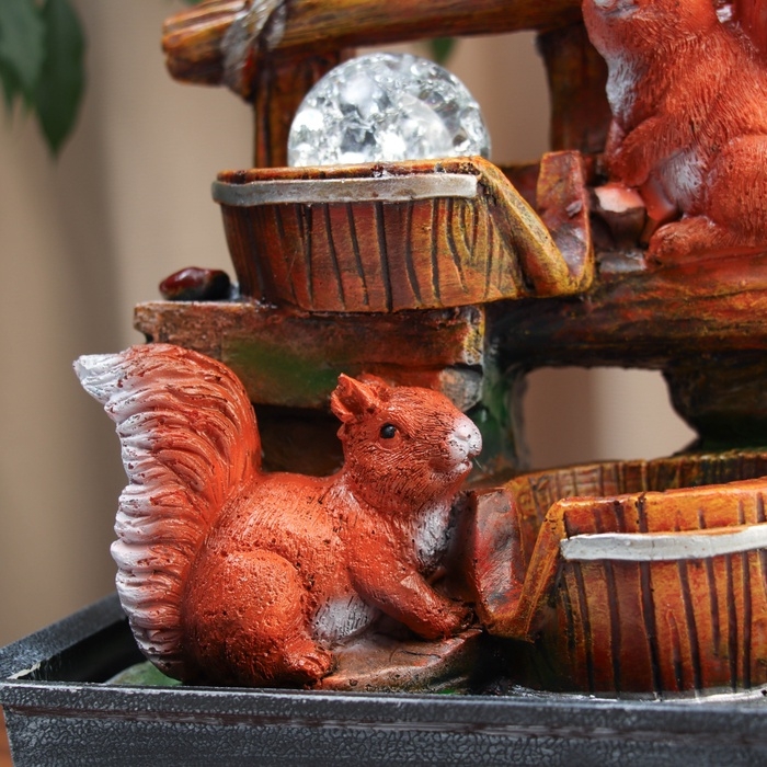 Фонтан Фонтан "Белочки на брёвнах" 28х21 см (с подсветкой)