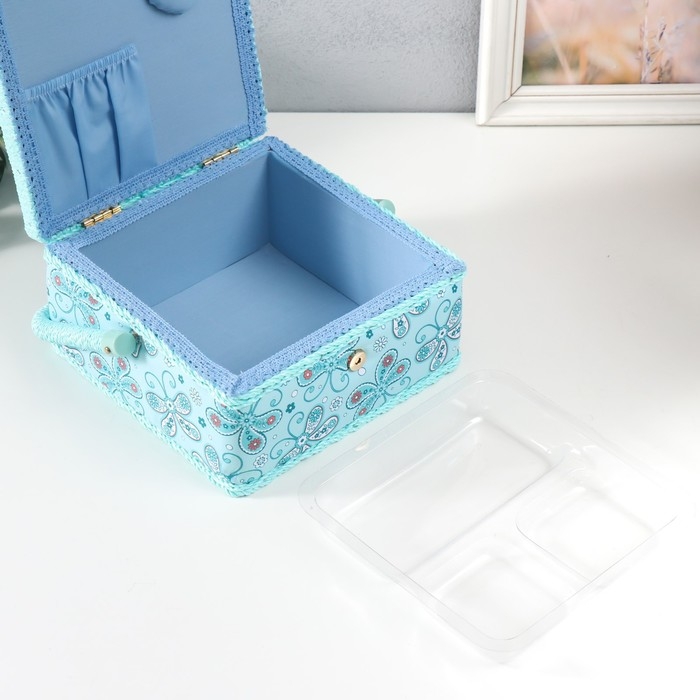 Шкатулка для рукоделия Шкатулка для рукоделия "Бабочки и цветочки на голубом" 20х20х11 см