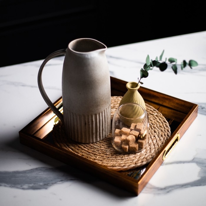 Поднос пластиковый прямоугольный с зеркалом &laquo;Штрихи&raquo;, 34 х 34 х 4,5 см сервировочный