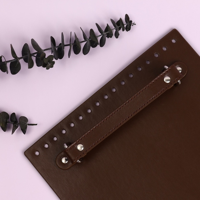 Крышка-клапан для сумки, с ручкой, на магнитной кнопке, 23 &times; 21 см, цвет коричневый/серебряный