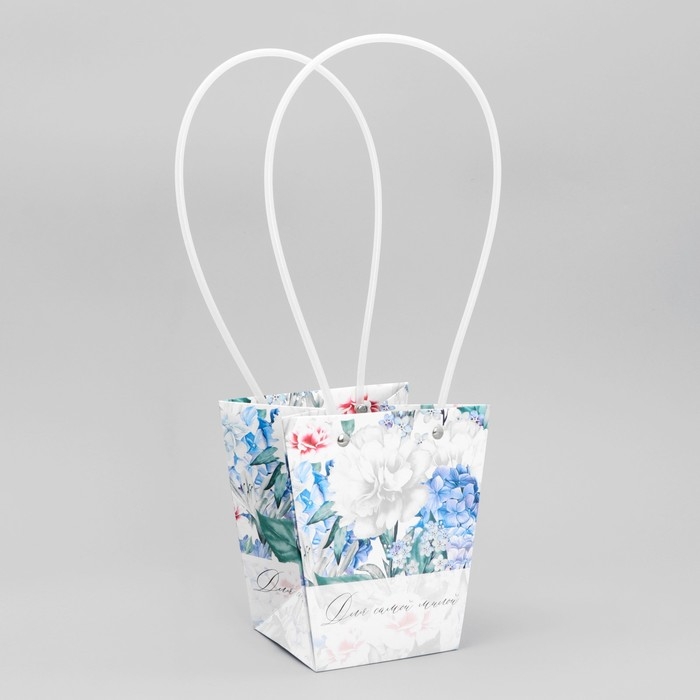 Переноска для цветов «Чувства», 13.5 х 15 х 9.5 см Переноска для цветов «Чувства», 13.5 х 15 х 9.5 см