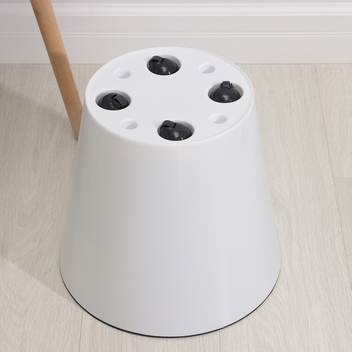 Кашпо для цветов с дренажной вставкой на колесиках Rosemary, 16 л, d=33 см, цвет белый Кашпо для цветов с дренажной вставкой на колесиках Rosemary, 16 л, d=33 см, цвет белый