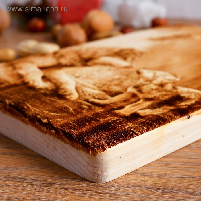 Доска из массива кедра &laquo;Волки&raquo;, прямоугольная, 18 &times; 28 см