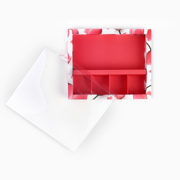 Коробка под 4 конфеты и шоколад с ячейками &laquo;Тюльпаны&raquo; 18.8 х 15.7 х 3 см