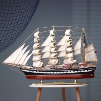 Корабль сувенирный "Крузенштерн" 100*20*63см Корабль сувенирный "Крузенштерн" 100*20*63см