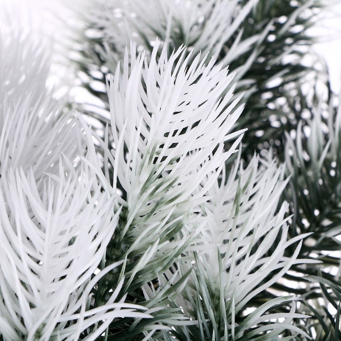 Декор &laquo;Ветвь морозной ели&raquo;