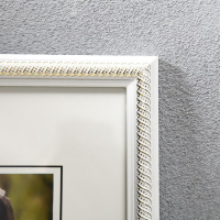 Фоторамка пластик 30х40 см "Золотая спираль на белом" 42,7х32,7 см