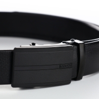 Ремень мужской, ширина 3,5 см, пряжка автомат, цвет чёрный Ремень мужской, ширина 3,5 см, пряжка автомат, цвет чёрный