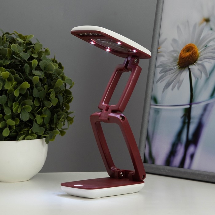 Настольная лампа с лупой 3х Настольная лампа с лупой 3х "Раскладушка" LED 5Вт 3000К 3хААА бордовый 9х6,5х25см RISALUX