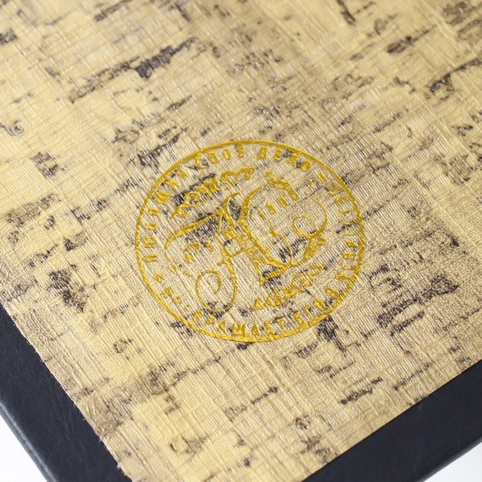 Сейф-книга дерево кожзам Сейф-книга дерево кожзам "Нет сигнала" 21х13х5 см