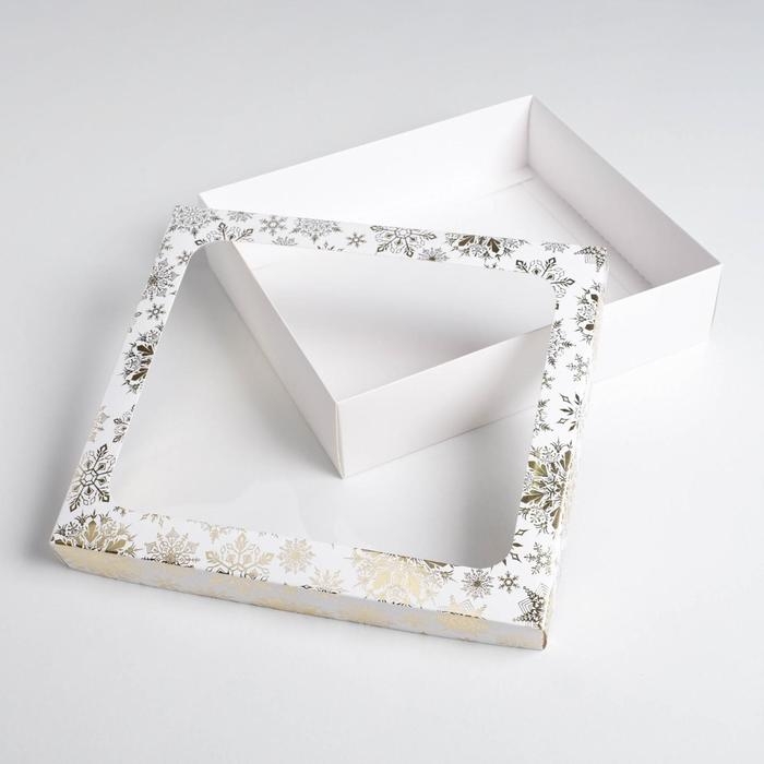 Коробка подарочная новогодняя складная &laquo;Снежинки&raquo;, 23.5 х 20.5 х 5.5 см, Новый год