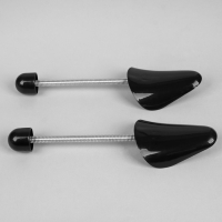 Колодки для сохранения формы обуви с пружиной, 35-38р-р, 2шт, цвет чёрный Колодки для сохранения формы обуви с пружиной, 35-38р-р, 2шт, цвет чёрный