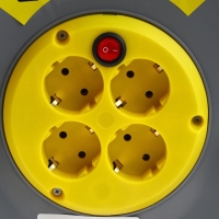 Удлинитель на катушке Luazon Lighting ECO, 4 розетки, 15 м, 10 А, ПВС 3х0.75 мм2, с з/к,IP20 Удлинитель на катушке Luazon Lighting ECO, 4 розетки, 15 м, 10 А, ПВС 3х0.75 мм2, с з/к,IP20