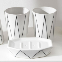 Набор для ванной комнаты «Локо», 4 предмета (дозатор для мыла 280 мл, мыльница, 2 стакана 250 мл), цвет белый Набор для ванной комнаты «Локо», 4 предмета (дозатор для мыла 280 мл, мыльница, 2 стакана 250 мл), цвет белый